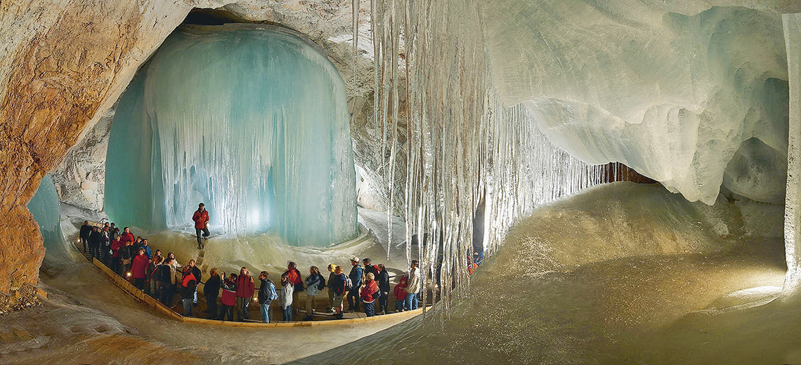 Large eisriesenwelt