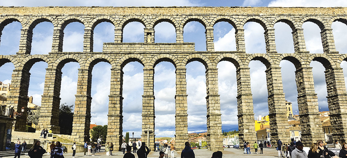 Large segovia