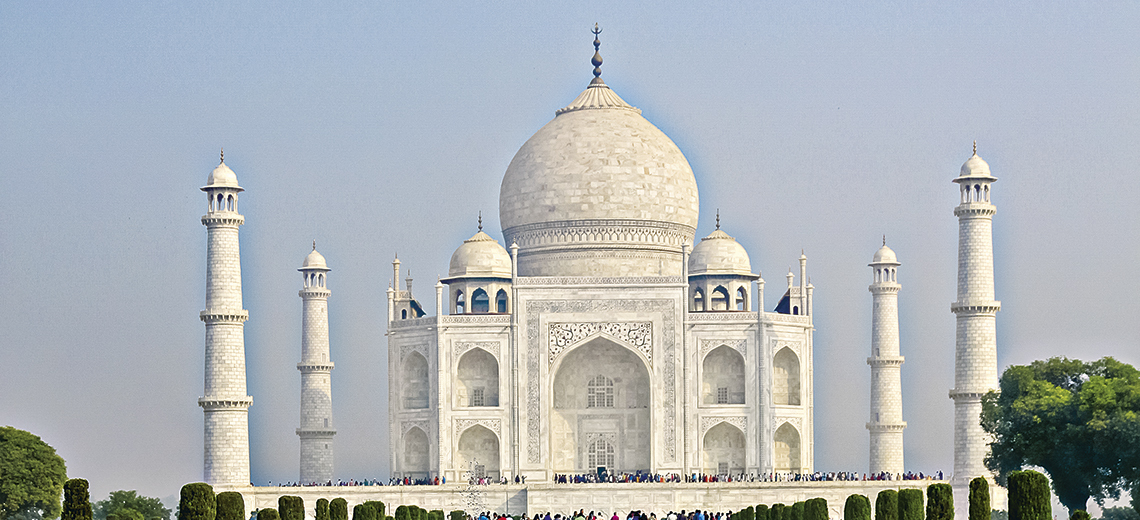 Large taj mahal