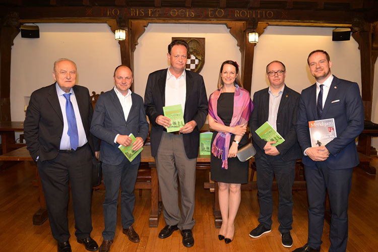 News 2. petra somek i boris golec wds1041